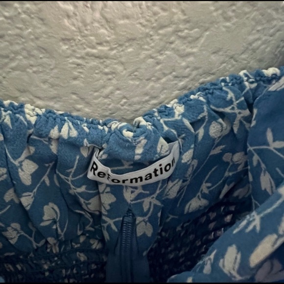 Reformation Robertson Blue Floral Top B350 - Picture 4 of 4